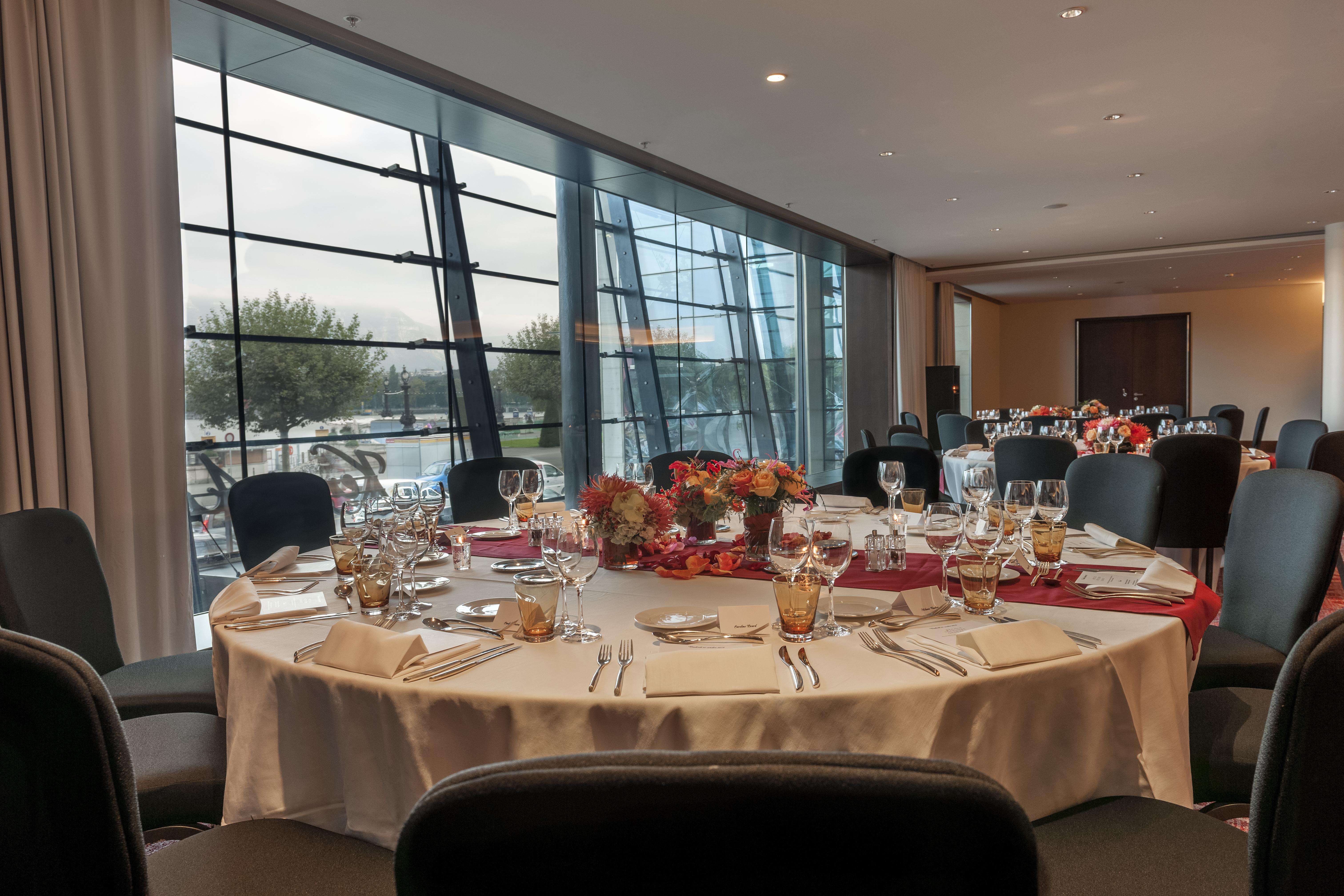 Fairmont Grand Hotel