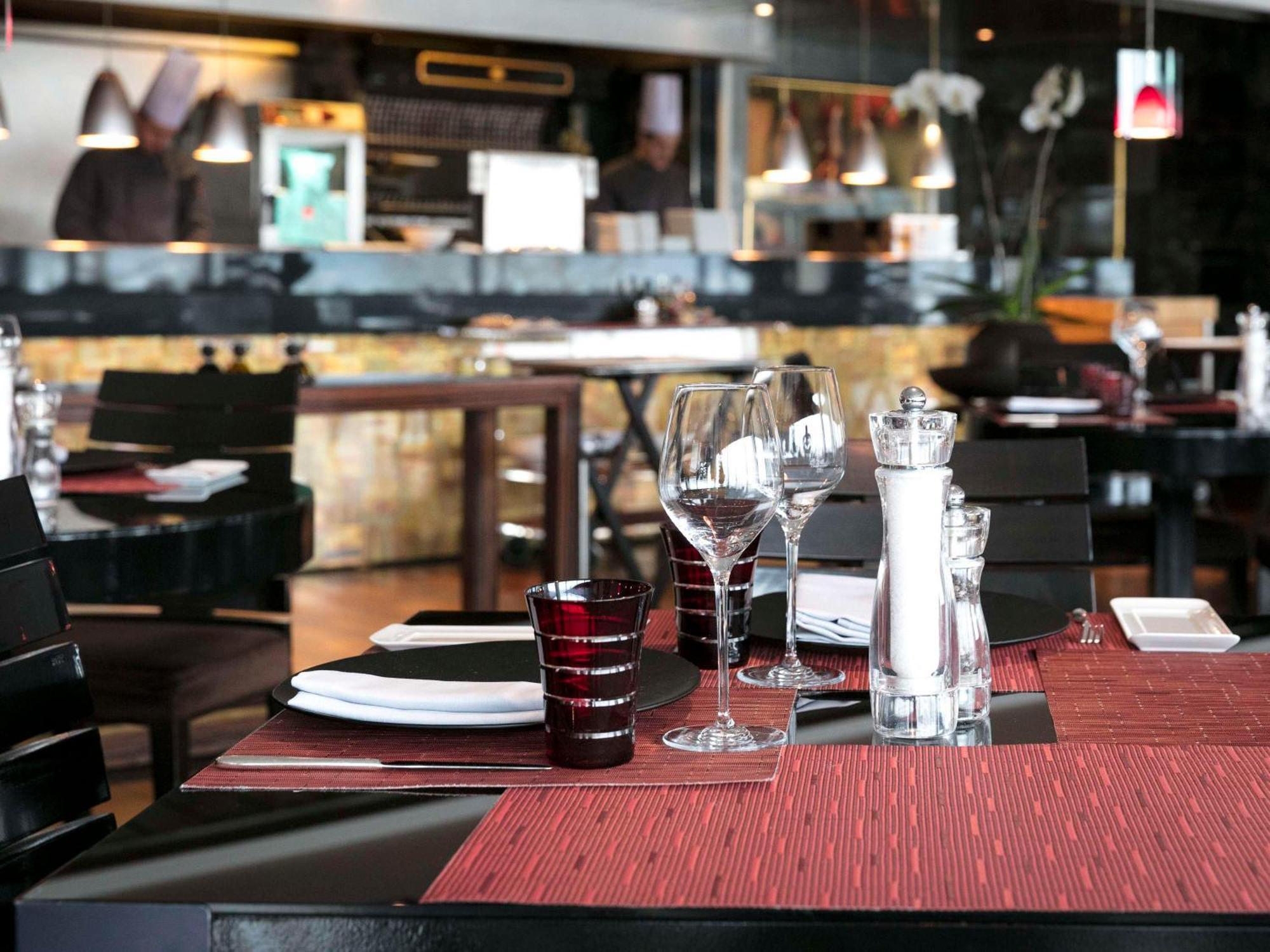 Fairmont Grand Hotel