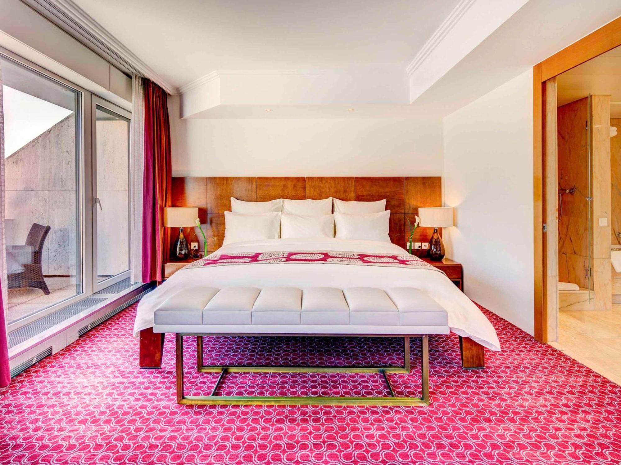 Fairmont Grand Hotel