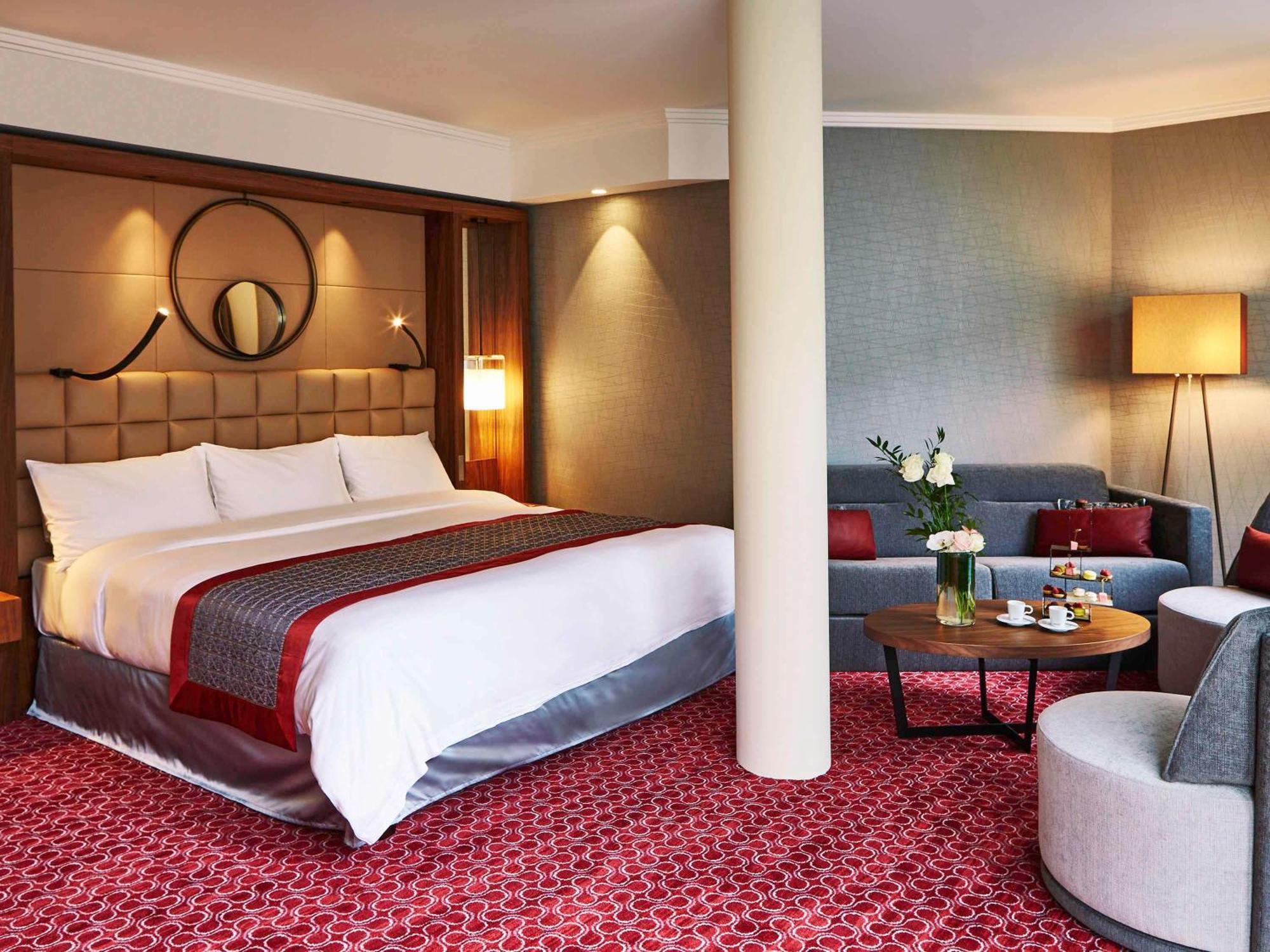 Fairmont Grand Hotel