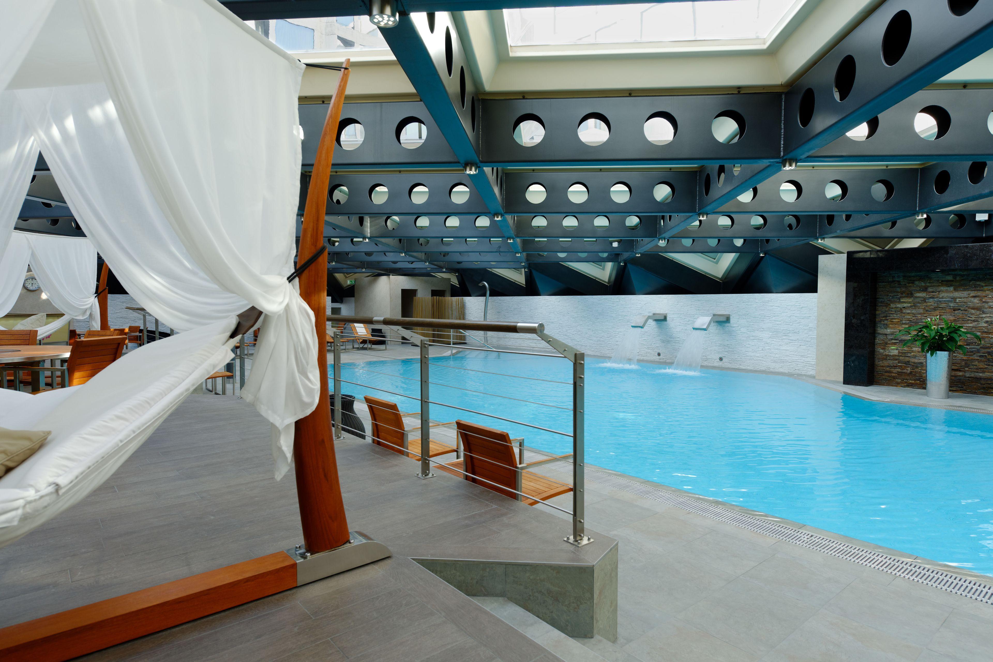 Fairmont Grand Hotel